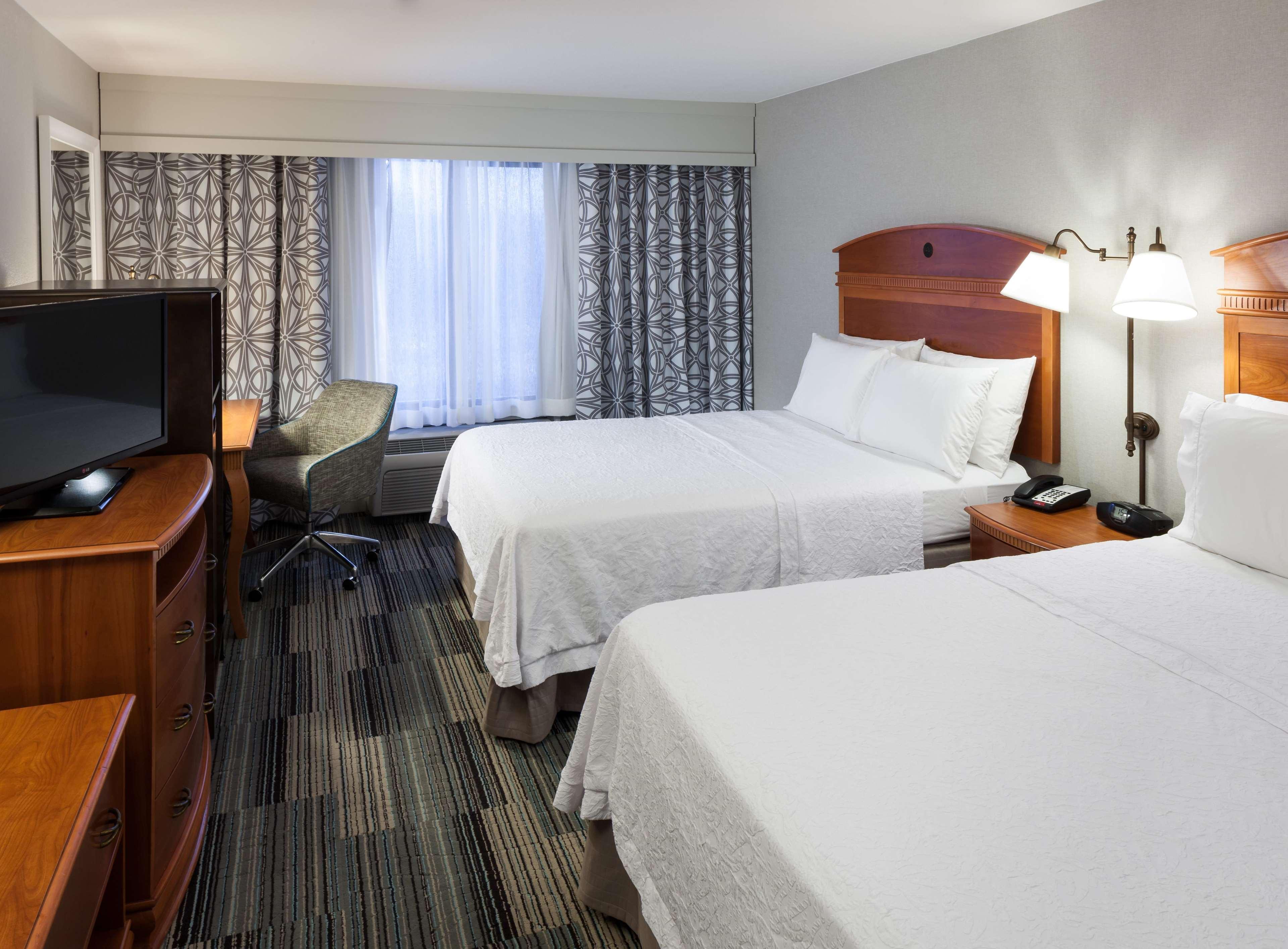 Hampton Inn & Suites Tulare Eksteriør bilde