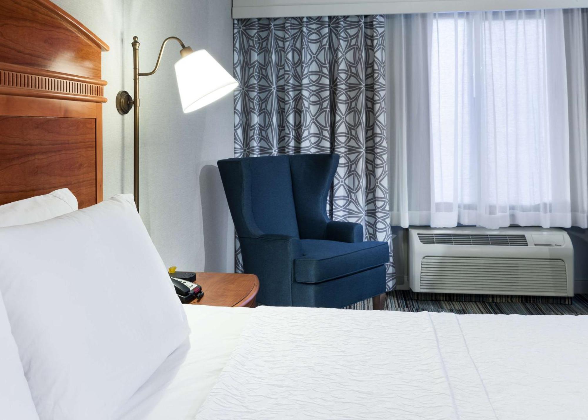 Hampton Inn & Suites Tulare Eksteriør bilde